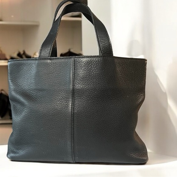 EUC Vintage Burberrys Black Pebbled Leather Bag with Nova Check Interior - Picture 2 of 9